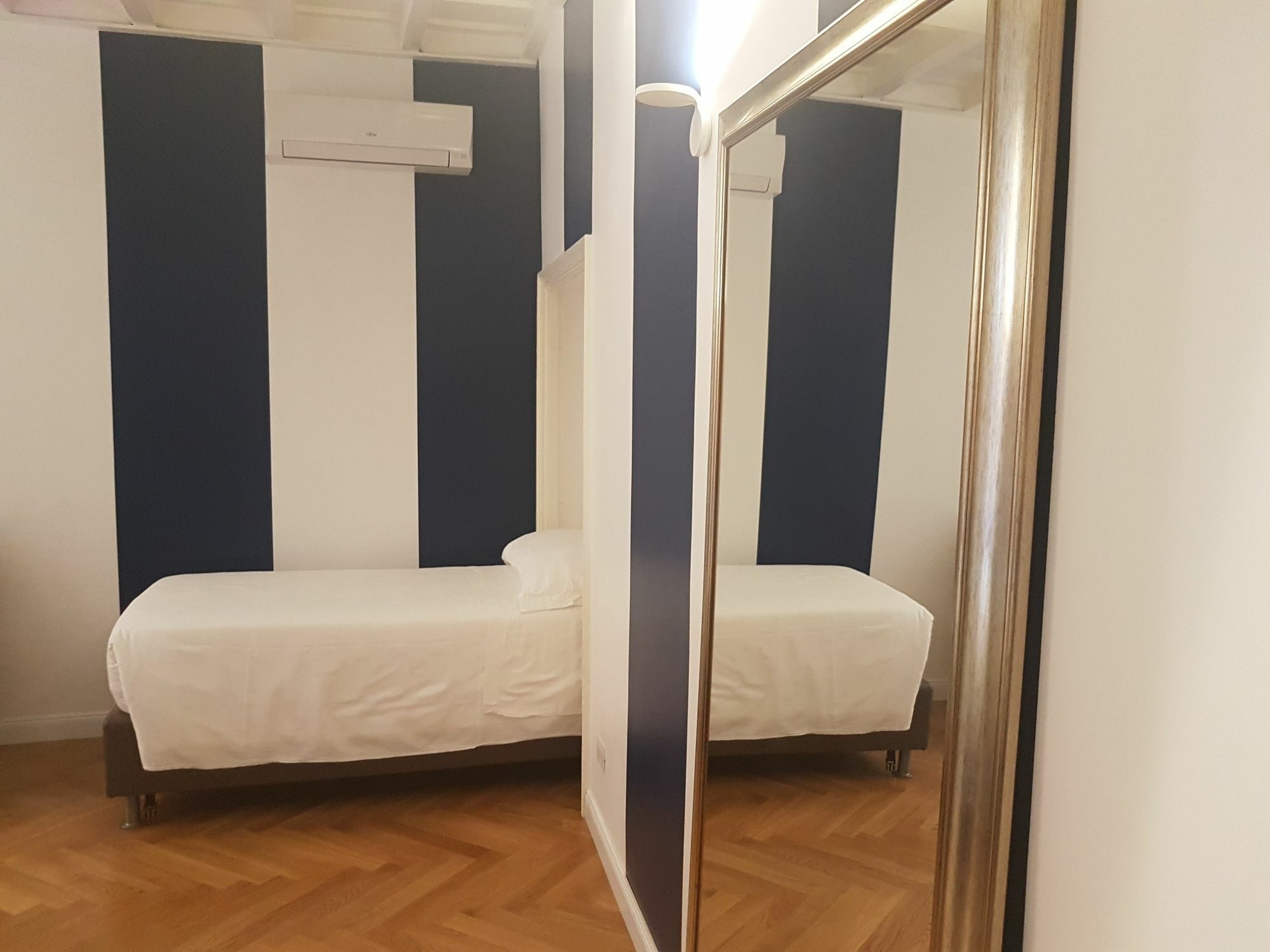 Maison Palazzo Taverna Roma Esterno foto